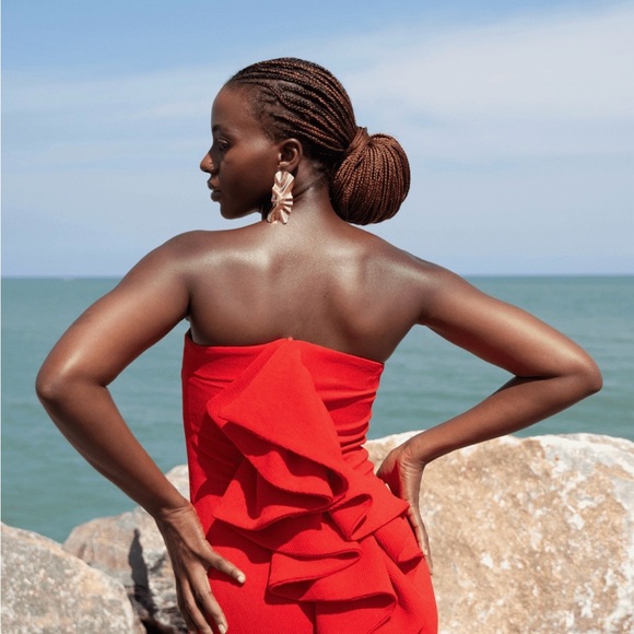 NWT Orire June Red Strapless Asymmetric Statement Dress | Ruffle Back | Size 4 - Picture 2 of 8